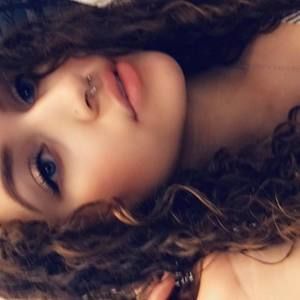 Meet your Posher, Ariana